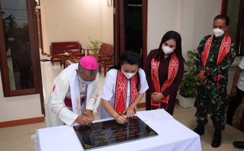 Pastoran Paroki Santo Paulus Mandor Diresmikan