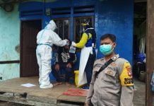 Tracing Contact Covid-19 Enam Warga Dusun Sumiak Sidas Jalani Test Swab
