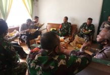 Jalin Keakraban, Koramil dan Polsek Sengah Temila Gelar Makan Bersama