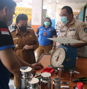 Bupati Landak Ajak Pelaku Usaha Lakukan Uji ALat Ukur Takar Timbangan
