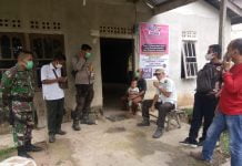 Sosialisasi PPKM Mikro Petugas Datangi Rumah Warga