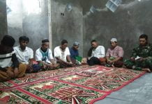 Anggota Zidam XII/Tanjungpura Laksanakan Ibadah Bersama Dengan Masyarakat Desa Pemodis
