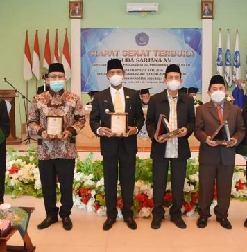 Wabup Farhan Hadiri Wisuda Ke-XV STAIN Al- Haudl Ketapang