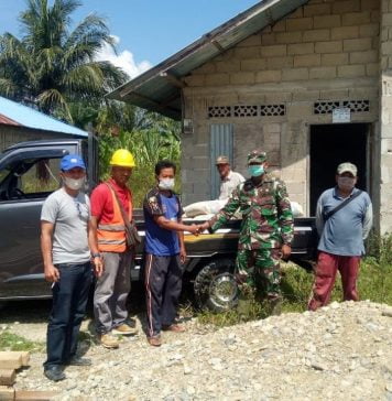 Zidam XII/Tanjungpura Serahkan Bantuan 100 Sak Semen Untuk Pembangunan Mushola As Syifa