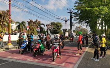 Denzibang 2/XII Palangkaraya Bersama PLN dan PDAM Edukasi Penerapan Prokes Kepada Masyarakat