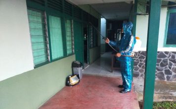 Cegah Penyebaran Covid-19 Anggota Zidam XII/Tanjungpura Semprotkan Cairan Disinfektan ke Markas