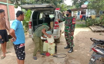 Cegah Penyebaran Covid-19 Permukiman Waga di Desa Jambu Disemprot Disinfektan