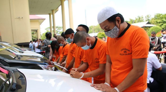11 Pelaku Pencurian dan Penggelapan Diamankan Polda Kalbar, 24 Kendaraan Disita Sebagai Barang Bukti