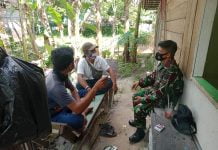 Sambangi Warga Salah Satu Cara Anggota Dengzibang 2/ Palangkaraya Jalin Silaturahmi