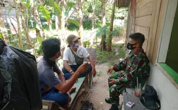 Sambangi Warga Salah Satu Cara Anggota Dengzibang 2/ Palangkaraya Jalin Silaturahmi