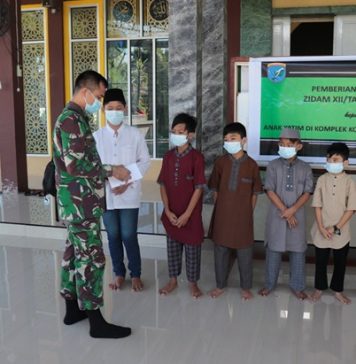 Zidam XII/Tanjungpura Beri Santunan Kepada Anak Yatim Piatu