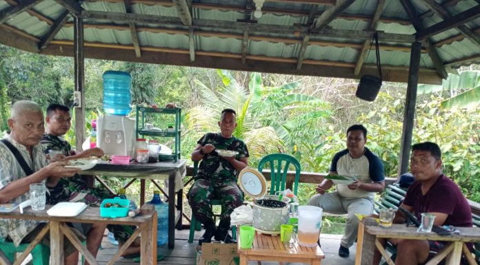 Denzibang 1/Stg Tingkatkan Silahturahmi Bersama Masyarakat