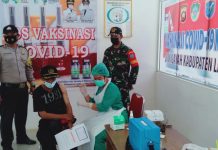 Babinsa dan Bhabinkamtibmas Air Besar Pantau Vaksin Covid-19