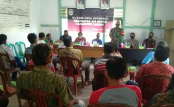 Babinsa Korami Air Besar Hadiri Rapat Perdes