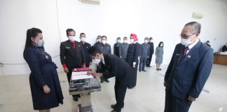 Lantik 4 Sekretaris Camat, Karolin: Laksanakan Kinerja Sesuai Tugas dan Fungsi