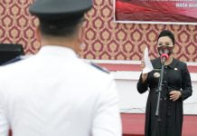 Bupati Karolin Lantik Kepala Desa Ansang