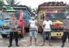 Tidak Dilengkapi Jaring Pengaman Dua Mobil Dump Truck Pengangkut Buah Sawit Diamankan