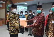 Bupati Ketapang Lantik Pengurus Yayasan dan Masjid Agung Al-Ikhlas Periode 2021-2026