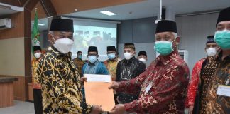 Bupati Ketapang Lantik Pengurus Yayasan dan Masjid Agung Al-Ikhlas Periode 2021-2026