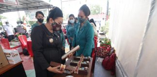 Bupati Landak Ingatkan PKK Promosi Produk Khas Landak