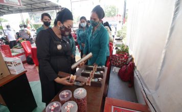 Bupati Landak Ingatkan PKK Promosi Produk Khas Landak