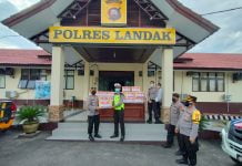 Bantu Ringankan Beban Warga, Polres Landak Serahkan Bantuan PPKM Mikro
