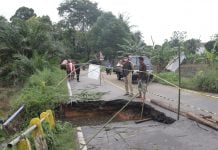 Jalan dan Jembatan Rusak Pasca Banjir, Bupati Landak Usulkan Perbaikan ke Pemerintah Provinsi dan Pusat