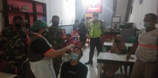 Tim Satgas Covid-19 Jaring Dua Warga Positif Swab Antigen Saat Tegakan PPKM Mikro di Ngabang