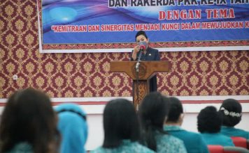 Bupati Landak Lantik Tim Penggerak PKK Masa Bhakti 2021-2026