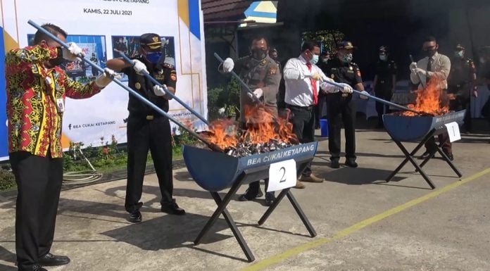 1 Juta Batang Rokok Ilegal Dimusnahkan Bea Cukai Ketapang