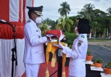 Bupati Ketapang Bertindak Sebagai Inspektur Pada Upacara Peringatan HUT RI ke 76
