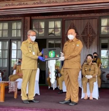 Pemkab Ketapang Terima Bantuan Mobil Ambulance dan Oxygen Concentrator dari Pemprov Kalbar