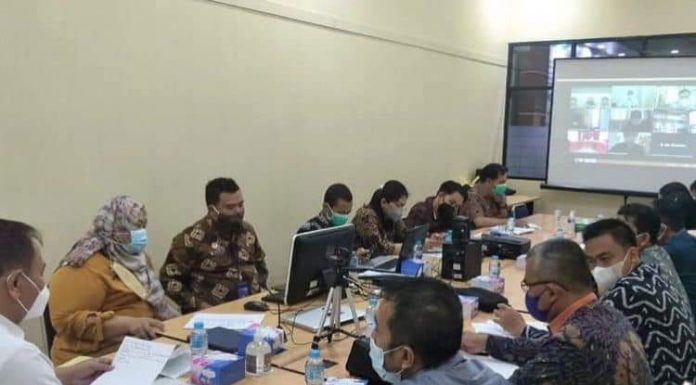 Bapemperda DPRD Landak Bersama Kanwil Kemenkumham Kalbar Gelar Rapat Bahas Raperda Peradilan Adat Dayak