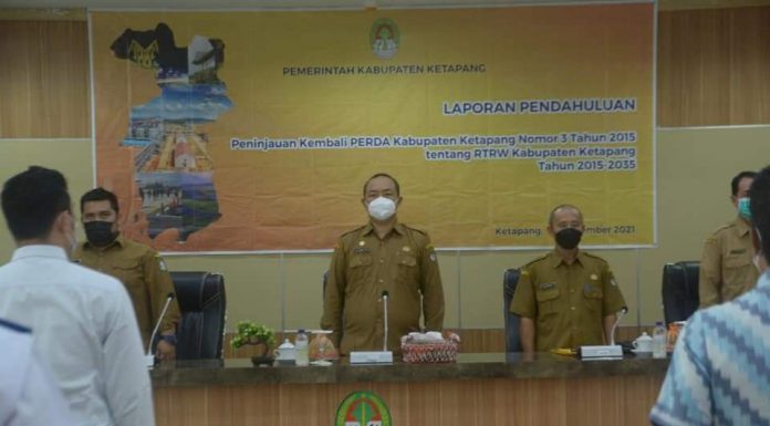 Sekda Ketapang Pimpin Rapat Peninjauan Perda Nomor 3 Tahun 2015 Tentang RTRW