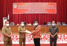 Fraksi DPRD Landak Sampaikan Pandangan Umum Terhadap Raperda Perubahan APBD 2021
