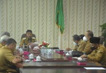 Rapat Koordinasi Vaksinasi, Kerjasama Pemda dan Media Massa, Serta Percepatan Perbaikan Jalan Pelang Batu-Tajam