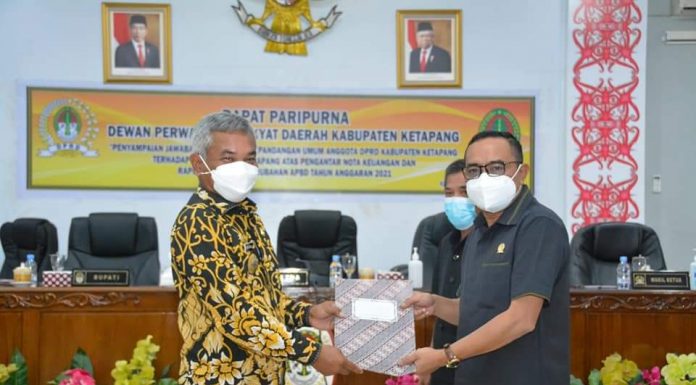 Bupati Jawab Pandangan Umum Fraksi DPRD Ketapang