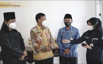 Wabup Farhan Berikan Bantuan Kepada Santri Pesantren Darul Fadhilah