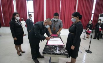 Bupati Karolin Lantik Pejabat Eselon