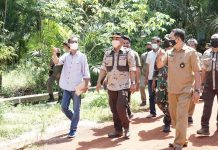 Bupati Ketapang Tinjau Rencana Pembukaan Ruas Jalan Pesaguan Kanan