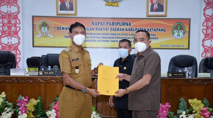 Pandangan Umum DPRD Terhadap Pidato Bupati Ketapang Atas Nota Keuangan dan Raperda APBD Ta 2022