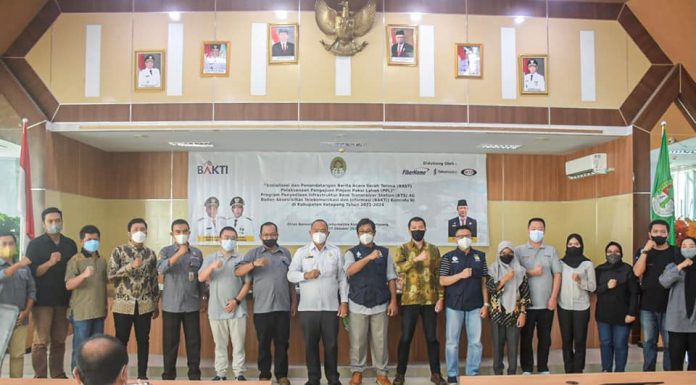 Bupati Ketapang : Saat Ini Banyak Desa Yang Belum Terjangkau Sinyal Telekomunikasi