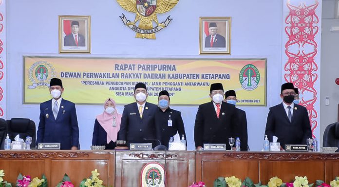 Wabup Farhan Hadiri PAW Anggota DPRD Ketapang