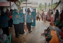 TP PKK Ketapang Lakukan Pembinaan Lansia di Desa Kendawangan Kanan