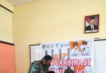 147 Siswa SMPN 2 Dan 30 Lansia di Desa Tiangtanjung Ikuti Vaksinasi