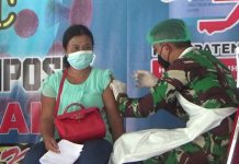 Masyarakat Antusias Ikuti Vaksinasi Masal di Yonarmed 16/Komposit Ngabang