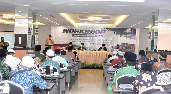 Wabup Farhan Buka Workshop Manajemen Pondok Pesantren