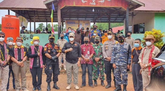 Sekda Ketapang Tinjau Vaksinasi Kendawangan