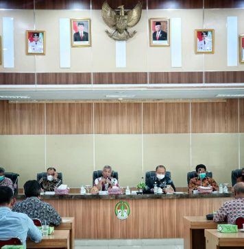 Bupati Ketapang Tegaskan Tidak Main-Main Terkait Masalah Perusahaan Perkebunan