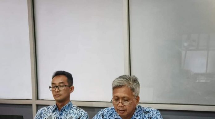 Asisten Setda Ketapang Buka Sosialisai dan Pameran Presiden BJ Habibie Secara Virtual